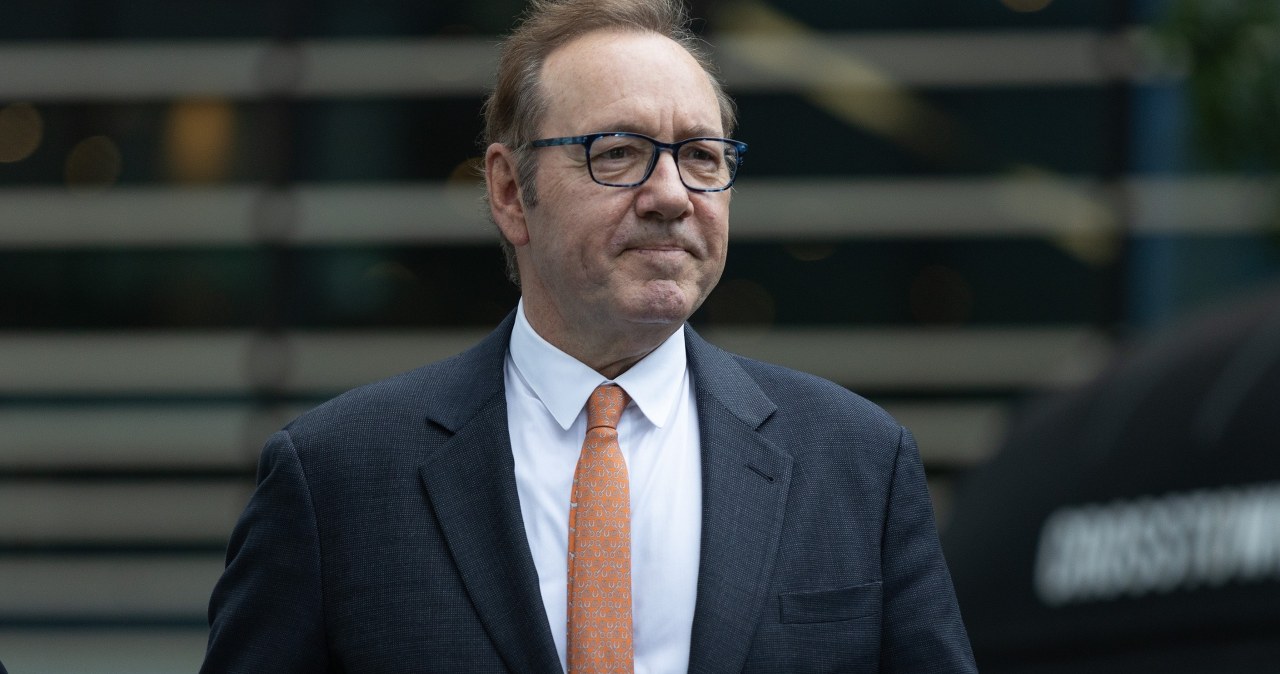 Upadek gwiazdy. Kevin Spacey znowu stanie przed sądem
