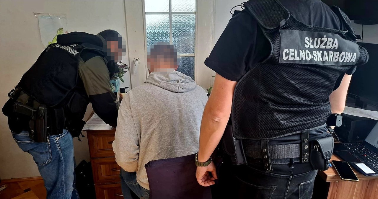 Państwo straciło ponad 20 mln. Zatrzymani mieli oszukiwać na paliwach