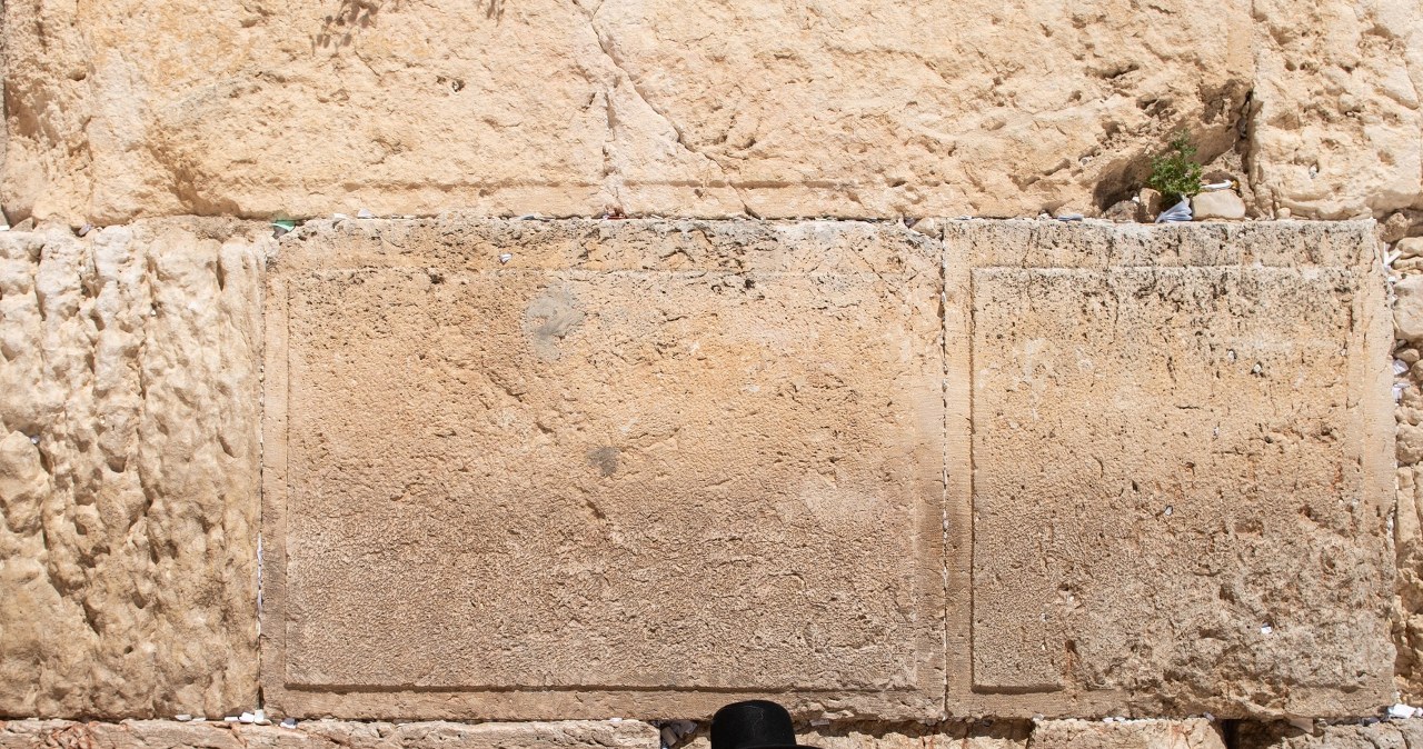 Iran uderzył w Jerozolimę. Fragment pocisku spadł blisko Ściany Płaczu