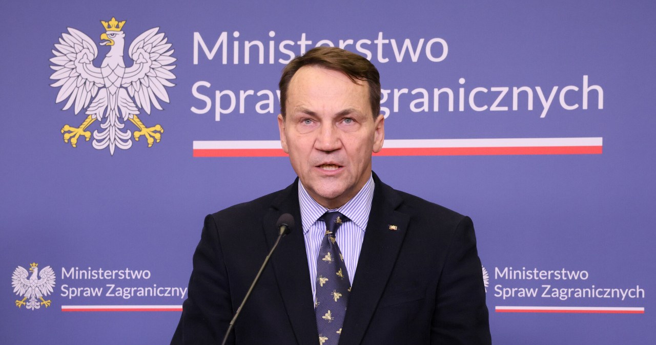 Polacy nie słuchają ostrzeżeń. Sikorski pokazał dane podróży na Bliski Wschód