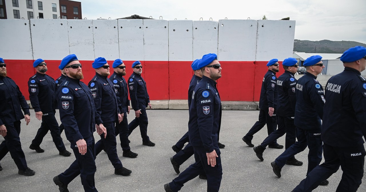 Trudno tam o śledzia, ale łatwo o broń. Święta polskiego kontyngentu w Kosowie
