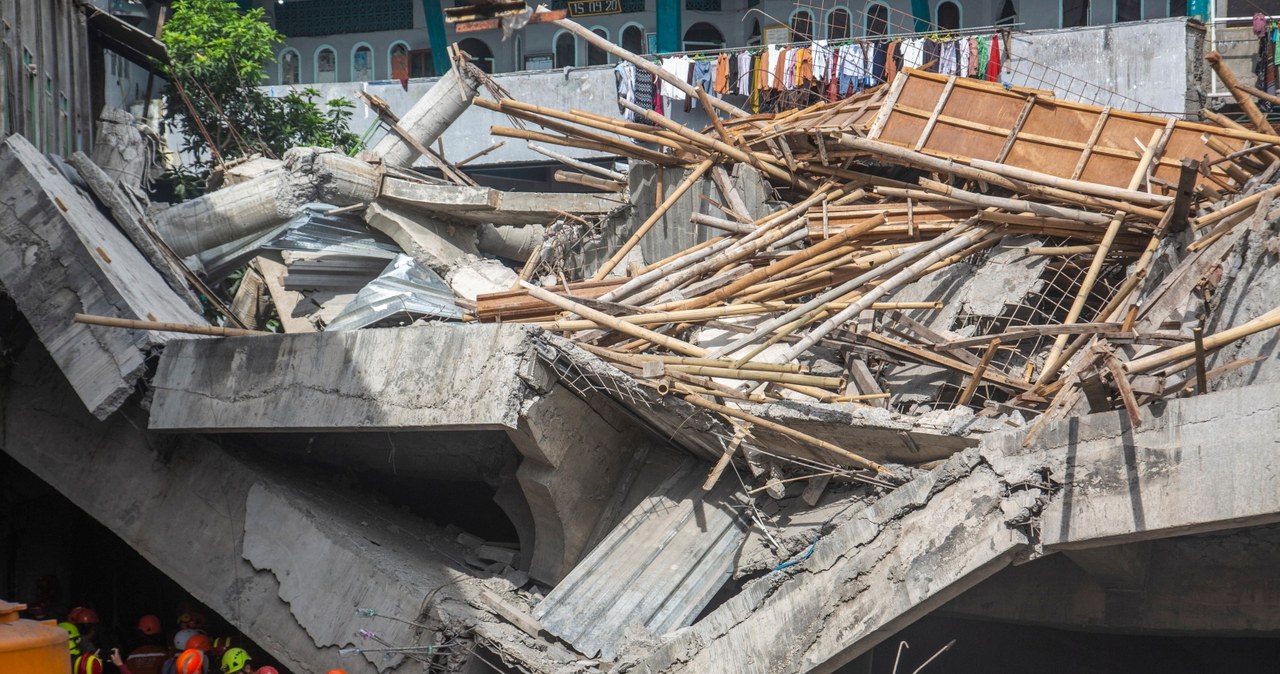 Wszystko runęło na uczniów. Katastrofa szkoły z internatem