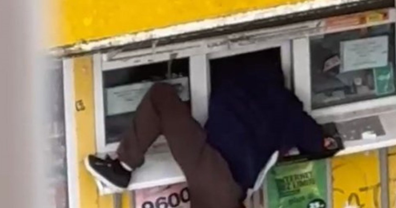 Myła okna i zobaczyła to. "Kreatywność" włamywacza doceniona przez policję