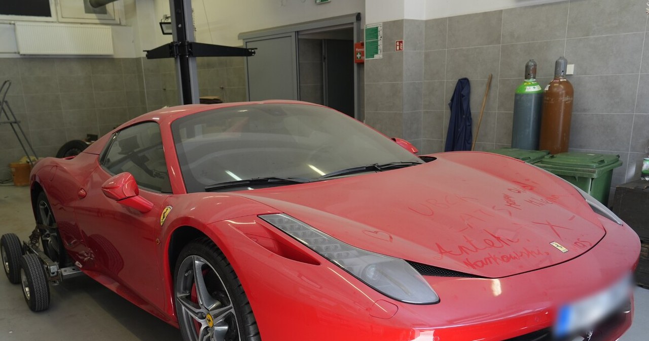 Lider mafii wnuczkowej zatrzymany w Hiszpanii. Ferrari warte ponad milion i drogie hotele
