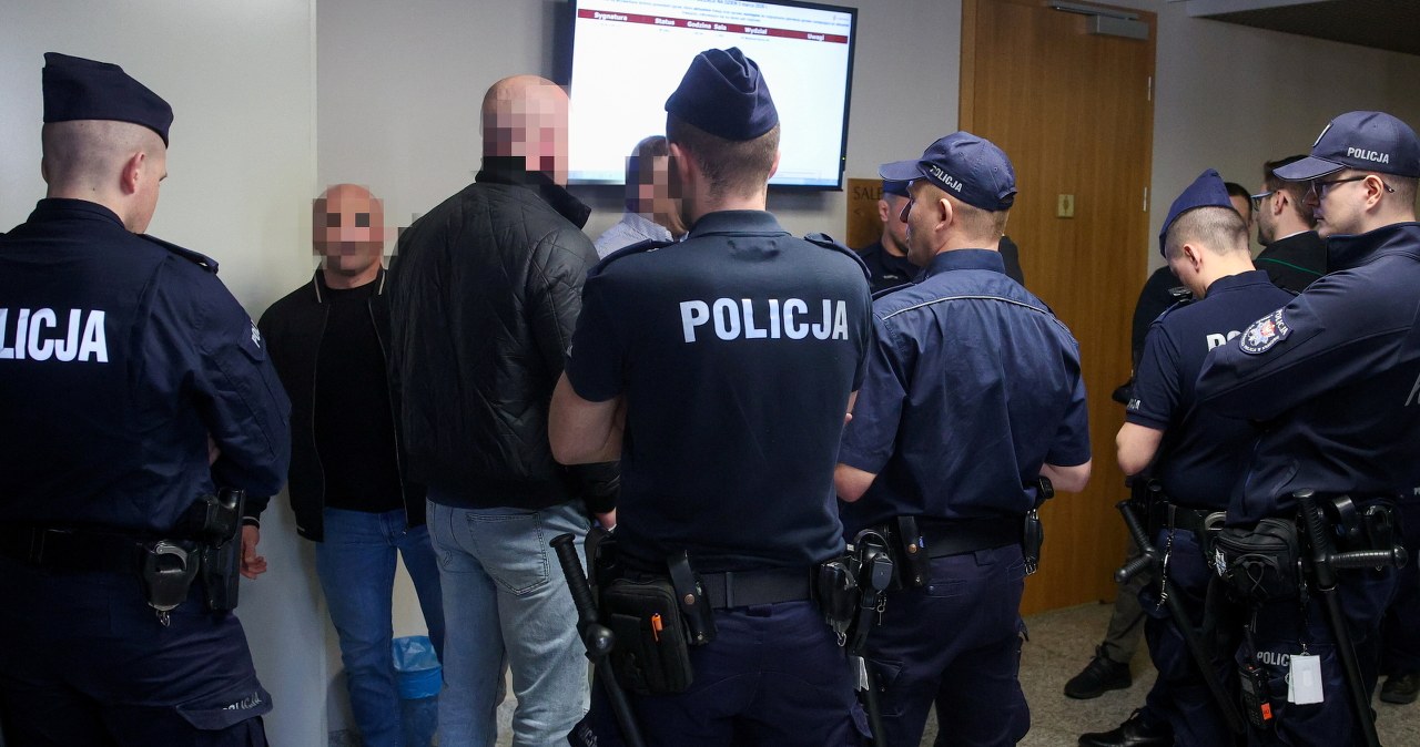 Proces Psycho Fans odroczony. Prokurator utknął w Hongkongu, adwokat w ZEA