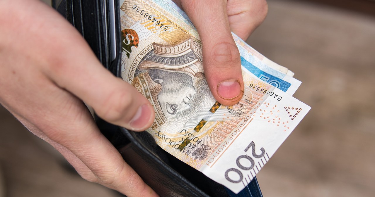 Renta alkoholowa. Ile wynosi i kto może liczyć na wsparcie?