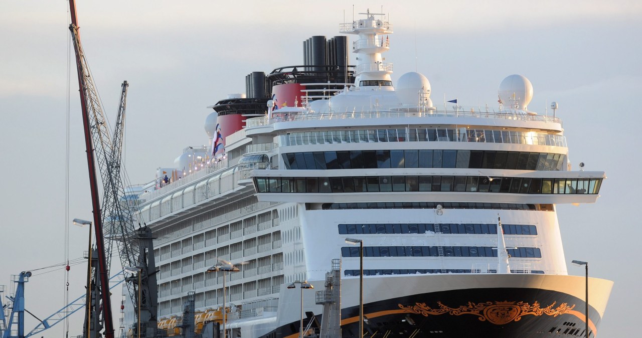 Rodzinna tragedia o włos: Matka chciała zdjęcie, dziecko wypadło za burtę