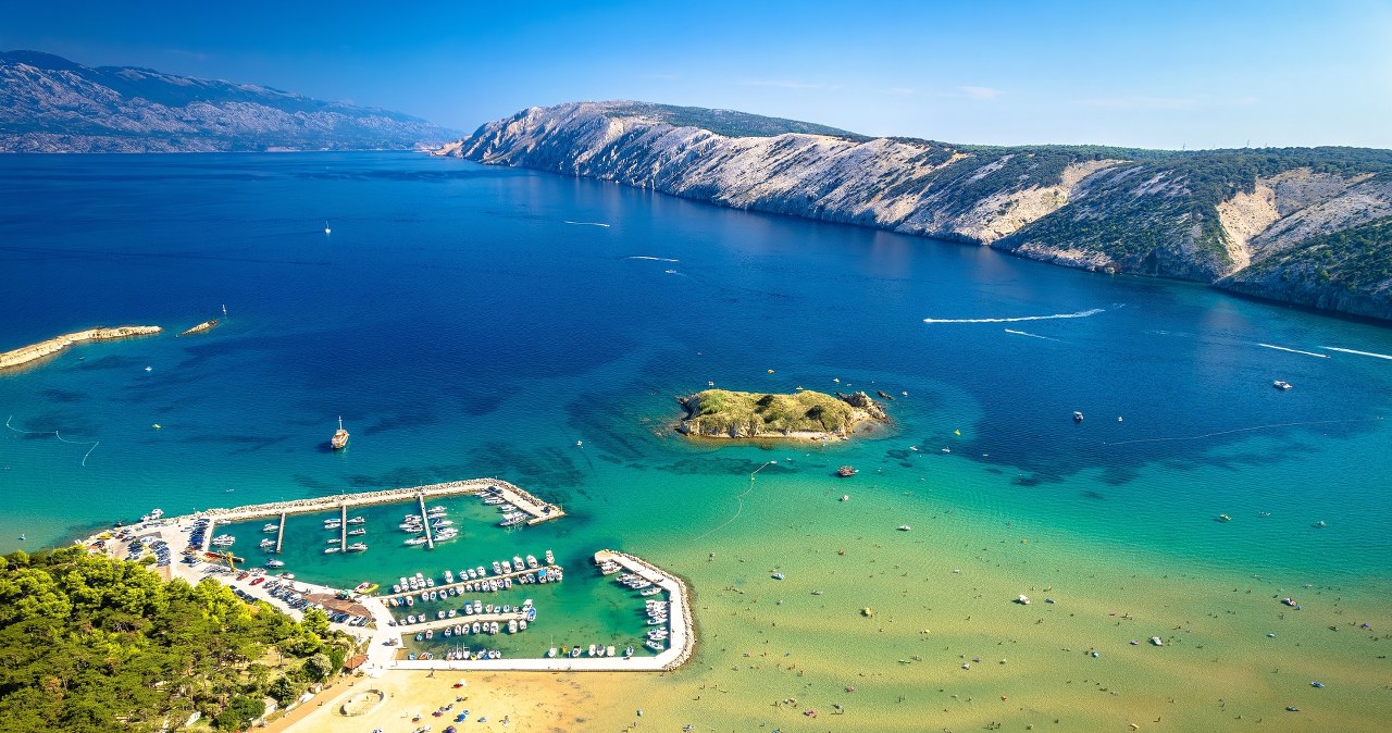 Gdzie znaleźć piaszczyste plaże w Chorwacji? Oto wakacyjne perełki