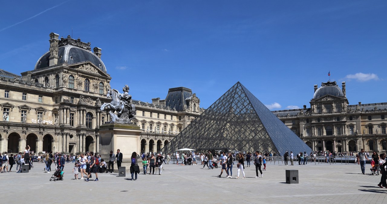 Luwr nie traci na popularności. Tłumy wracają do słynnego muzeum