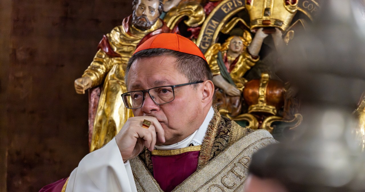 "Spadła na nas noc, ból, dramat". Kardynał Ryś w 16. rocznicę katastrofy smoleńskiej