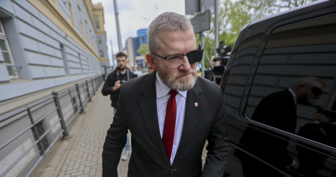 Konfederacja Korony Polskiej coraz mocniejsza. Najnowszy sondaż