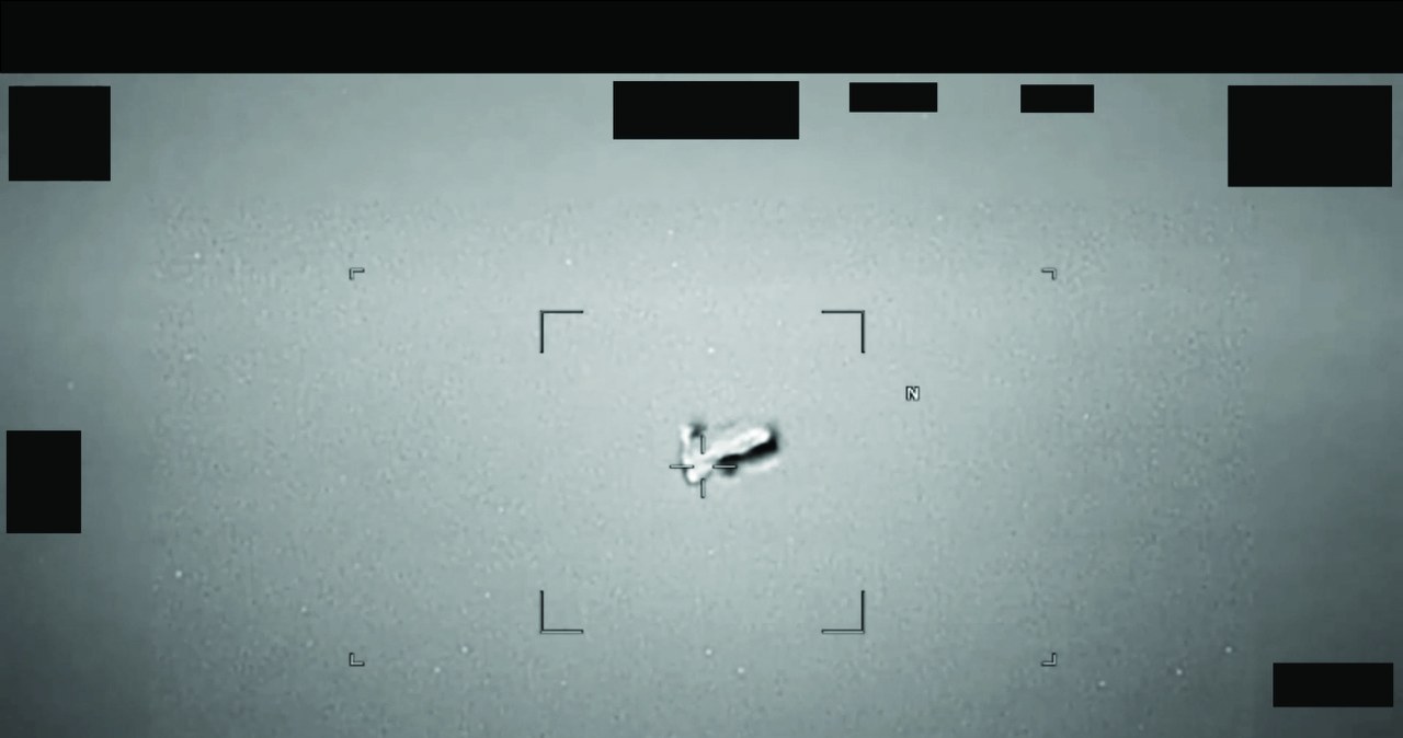 Tajemnicze światła i "latające talerze". Pentagon ujawnia tajne akta o UFO