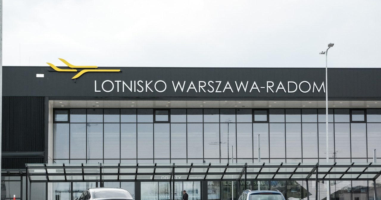 Część lotniska w Radomiu zamknięta. Pracownicy przeniesieni do Warszawy