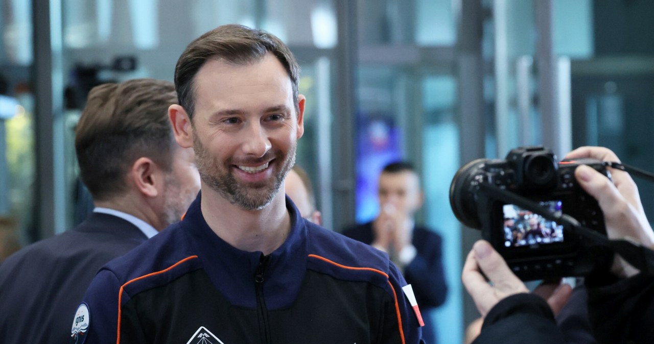 Łączenie na żywo ze Sławoszem Uznańskim-Wiśniewskim. NA ŻYWO