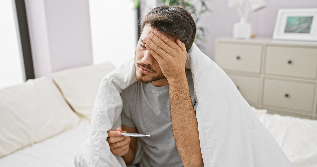 "Mamy już około 300 zgonów z powodu grypy". Kiedy szczyt zachorowań?