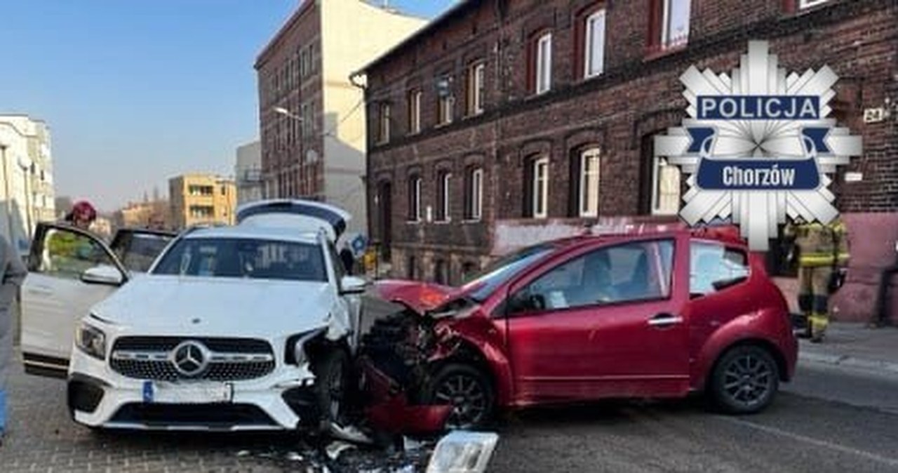 Czołowe zderzenie w Chorzowie. Kobieta była pijana, przewoziła dziecko