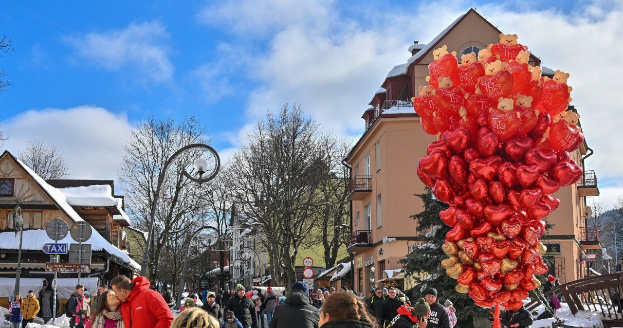 Kwiaty do pokoju, wanna z jacuzzi. Wymagania zakochanych w Zakopanem