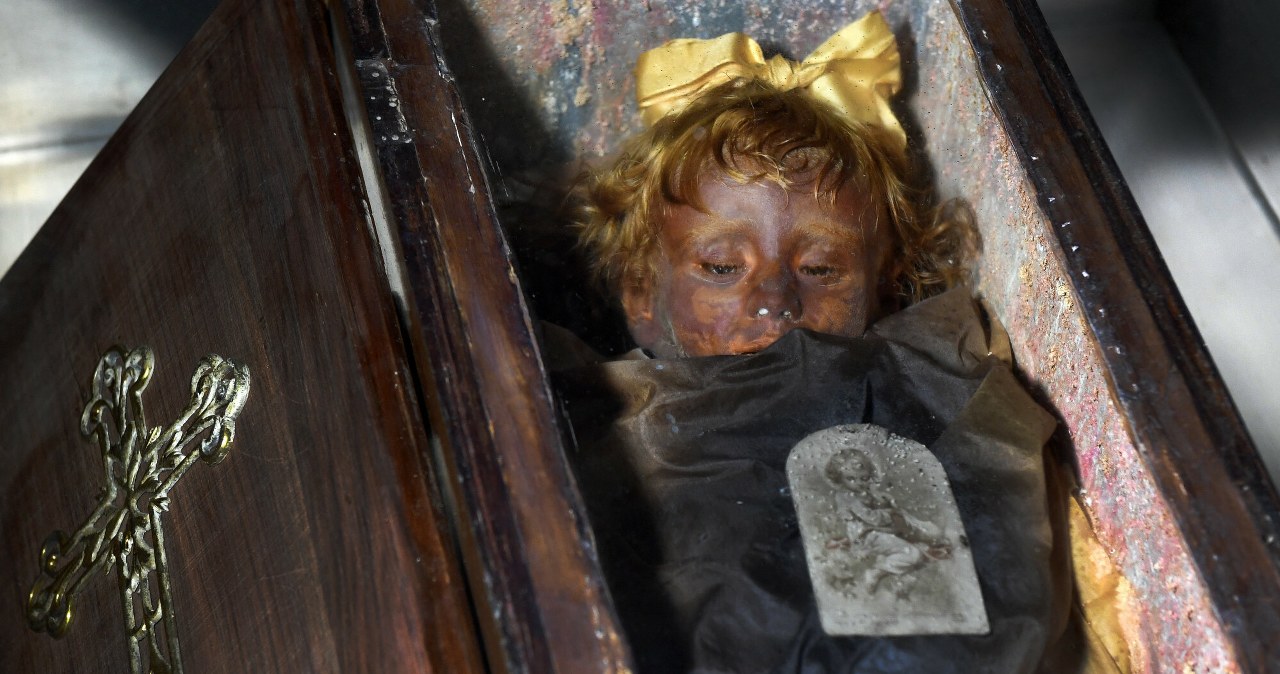 "Najpiękniejsza mumia" świata. Poznaj wzruszającą historię "śpiącej królewny" z Palermo