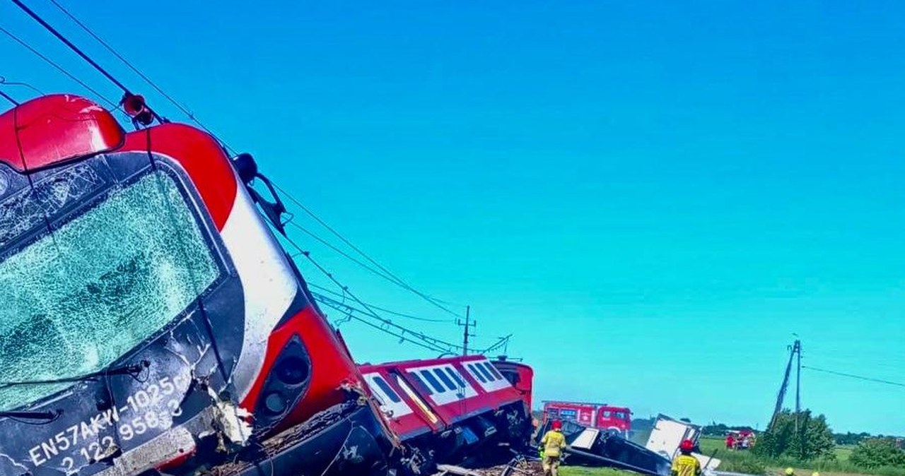 Katastrofa kolejowa w Garbatce. "Pociąg udało się wkoleić"