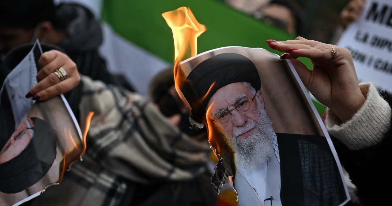 Iran wybrał nowego przywódcę. To syn zabitego ajatollaha Chameneiego