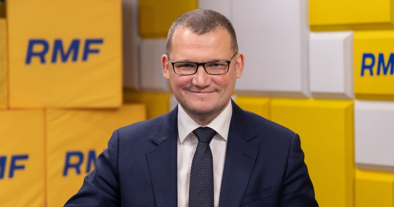 Szefernaker: Tusk rywalizuje z Sikorskim o to, kto bardziej będzie rywalizował z prezydentem