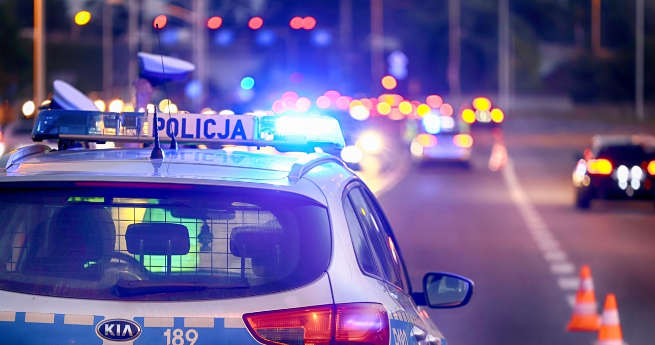 Rozerwany motocykl, mężczyźni uciekli. Zginął ojciec i 13-letni syn