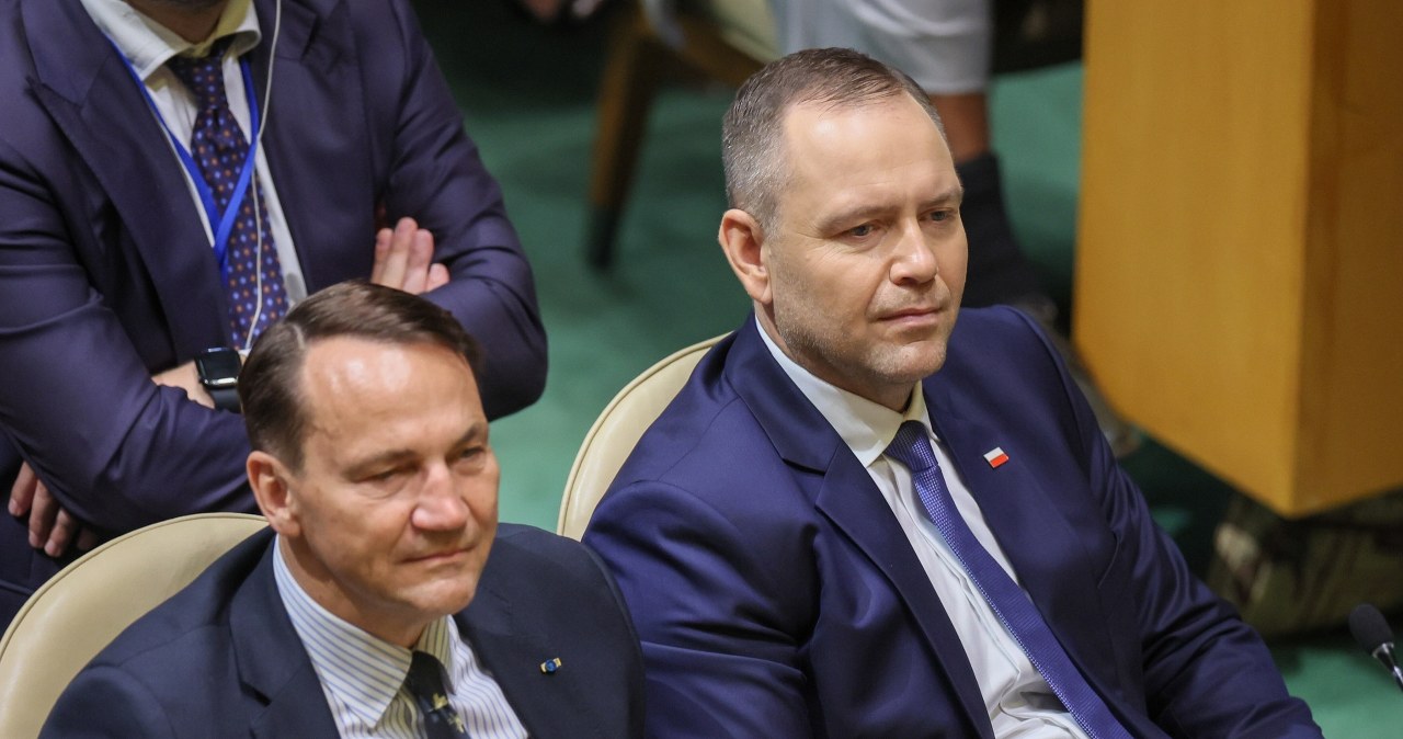 "Paraliżujące" weto prezydenta. Sikorski i Tusk reagują