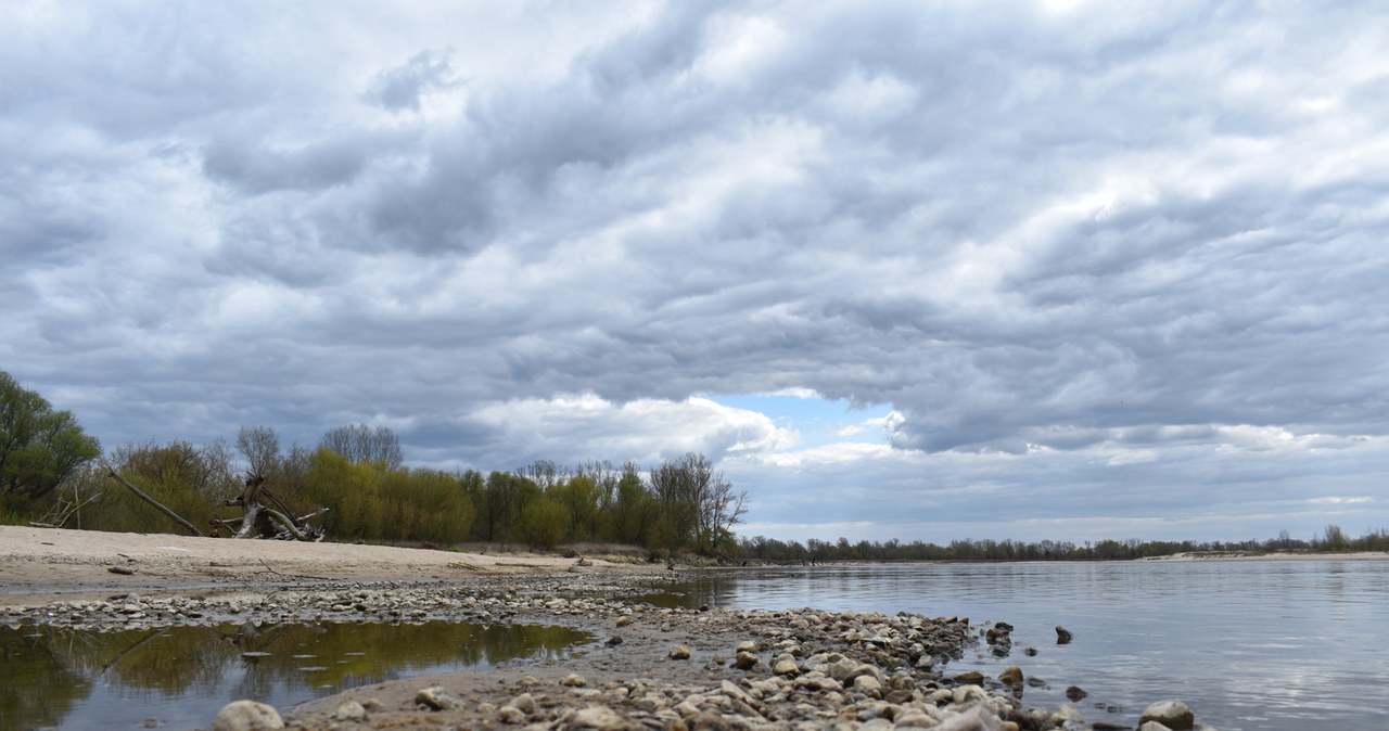 Wisła bliska niechlubnego rekordu. Trudna sytuacja również na innych rzekach