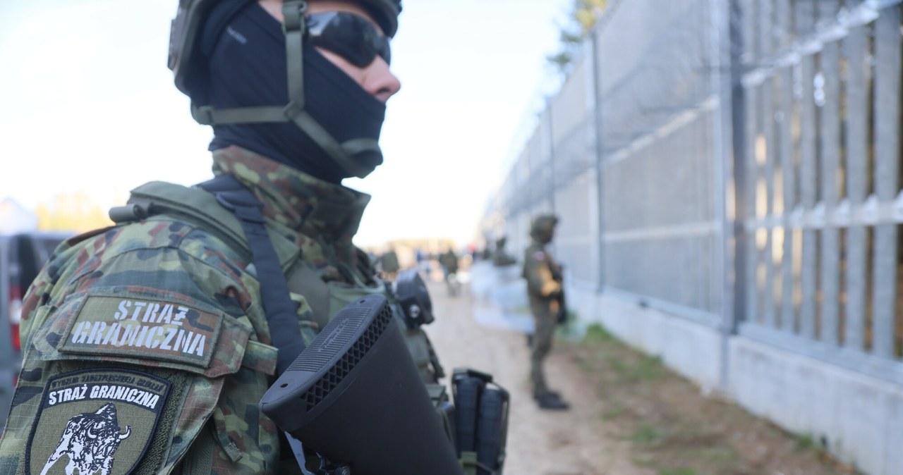 Agresja na granicy z Białorusią eskaluje. Konieczne użycie broni gładkolufowej