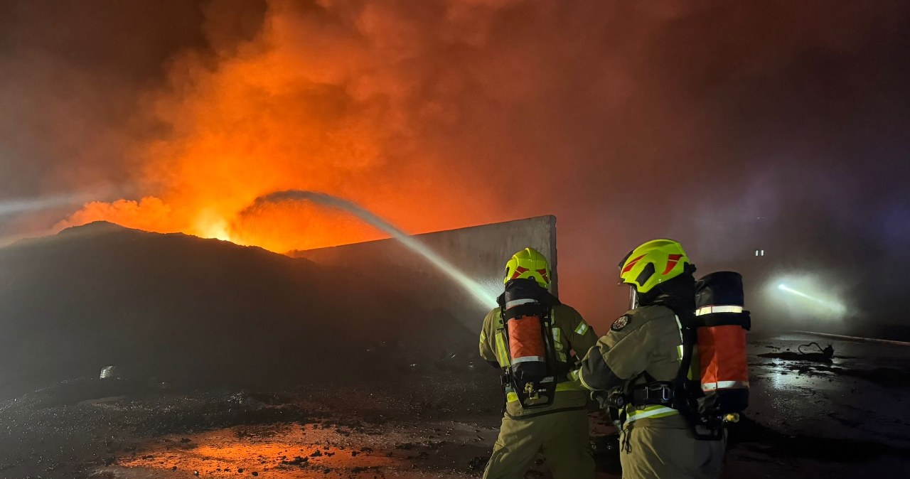 Tysiące opon w płomieniach. Potężny pożar w Rożentalu