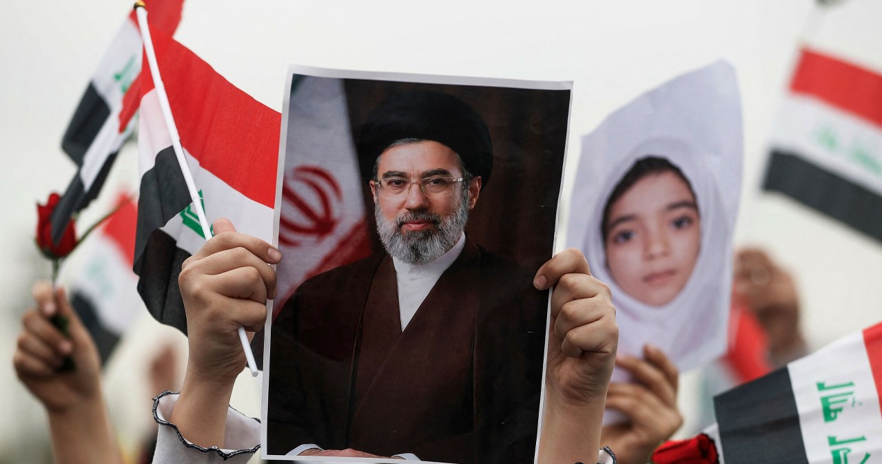 Chamenei ranny i oszpecony. "Jest przestraszony, ucieka"