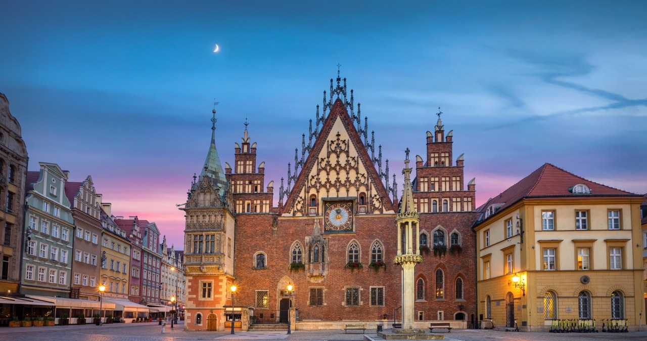 Rekordowy budżet dla powiatu wrocławskiego. Setki milionów na drogi i mosty