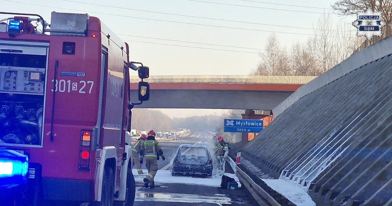 Pożar samochodu na A4. Ruch w kierunku Krakowa odblokowany