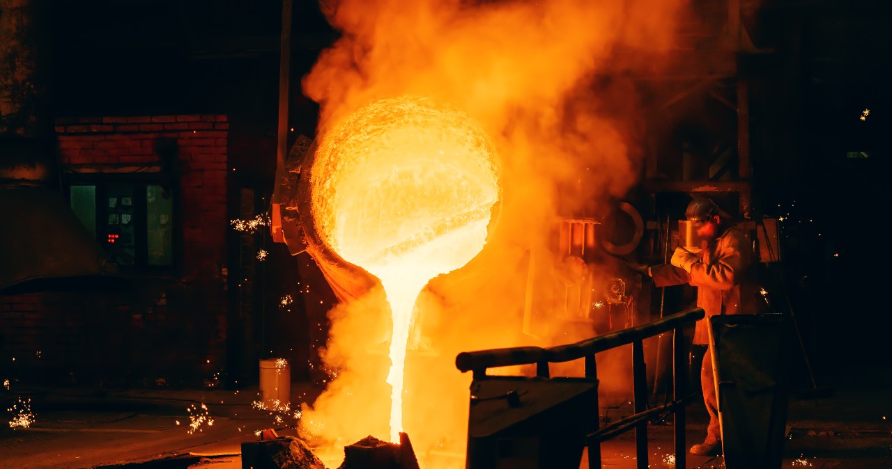 ​Tragedia w Hucie Częstochowa. Mężczyzna wpadł do rozgrzanej kadzi