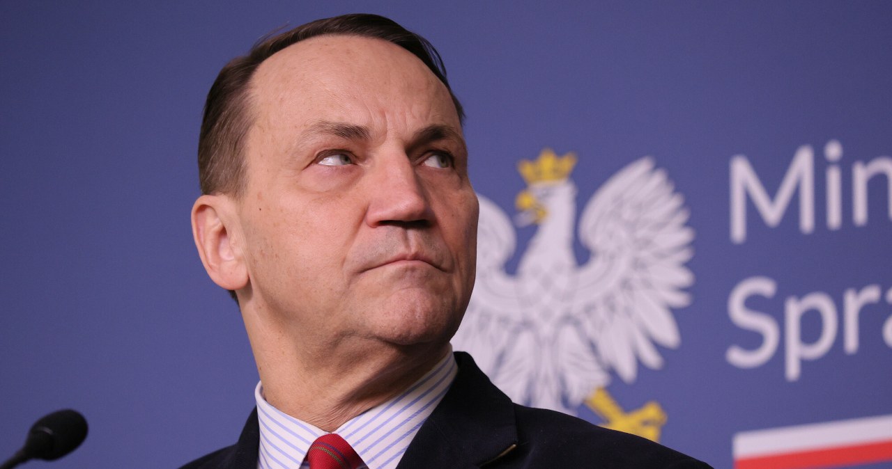 "Pobierać opłatę". Szef MSZ chce zmian przepisów ws. ewakuacji