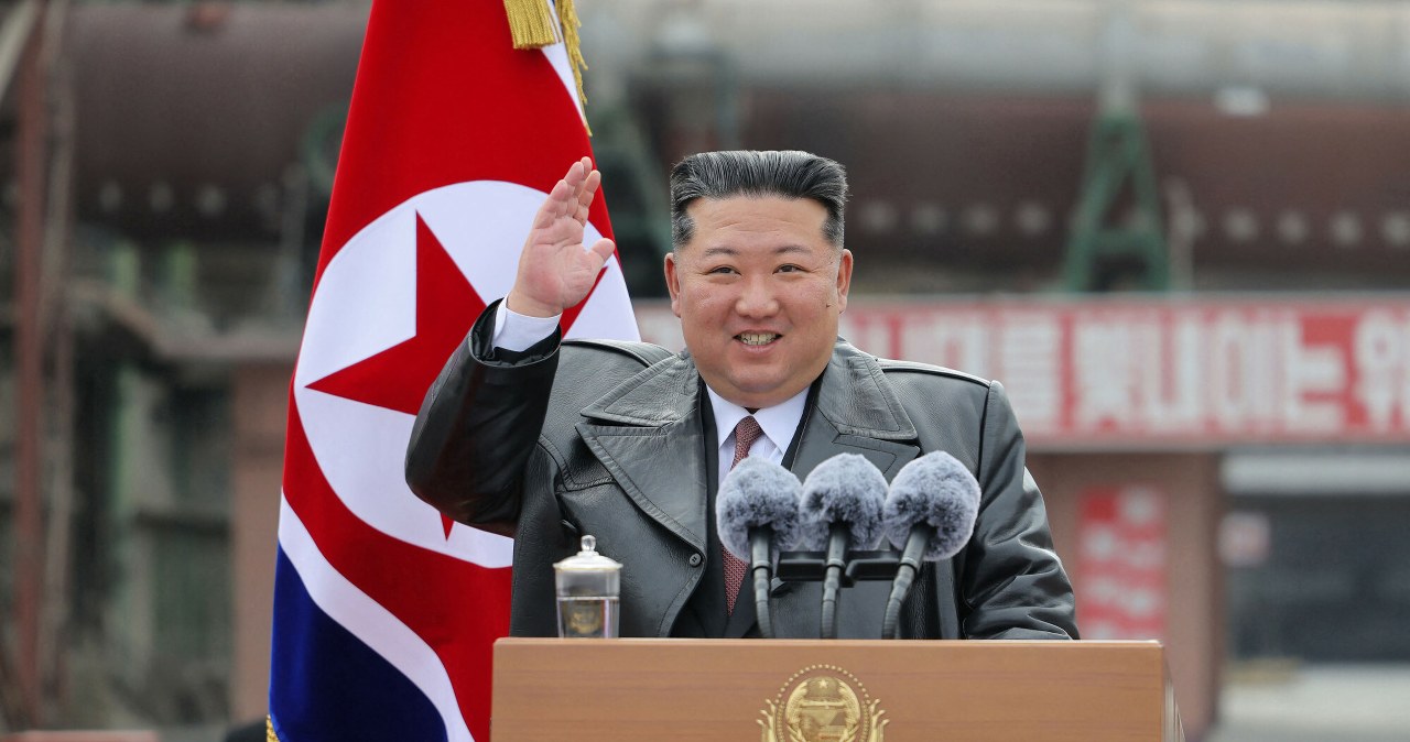 Miliardy dolarów. Tyle Kim zarabia na wsparciu Rosji