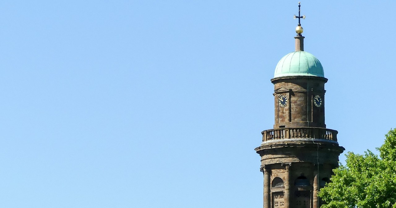 Szokujący gwałt przy kościele! Apel policji