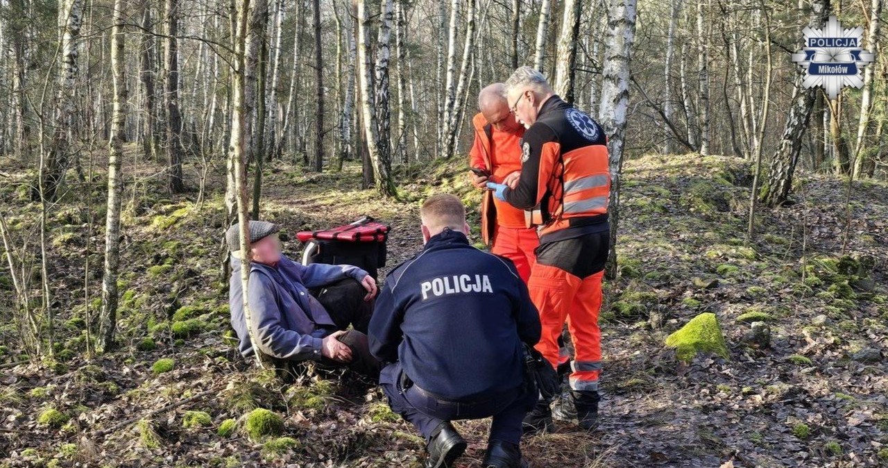 Senior spędził noc w lesie. Uratowany dzięki niezwykłemu zbiegowi okoliczności