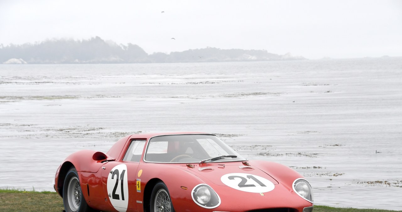 Legendarne wyścigowe Ferrari sprzedane za 35 mlilionów dolarów