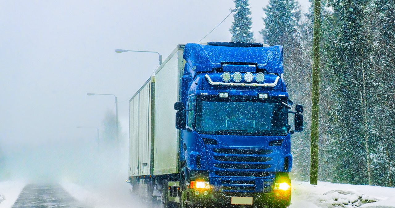 Ciężarówki tędy nie przejadą. Przejście pozostaje zamknięte