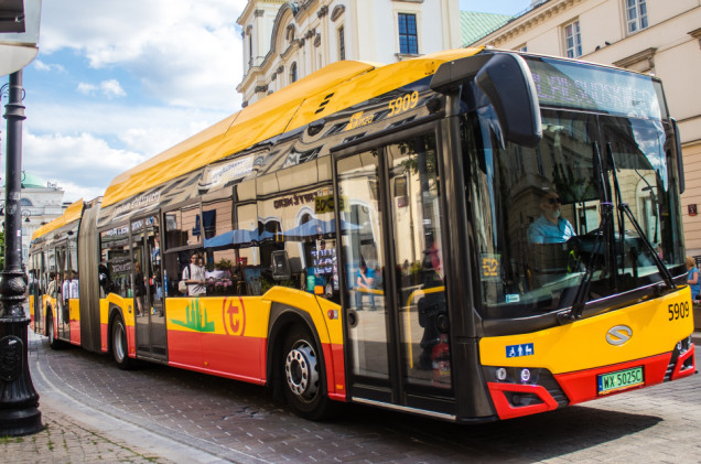 Nie musisz kasować biletu ani pokazywać dowodu rejestracyjnego. Duża rewolucja w pociągach i autobusach