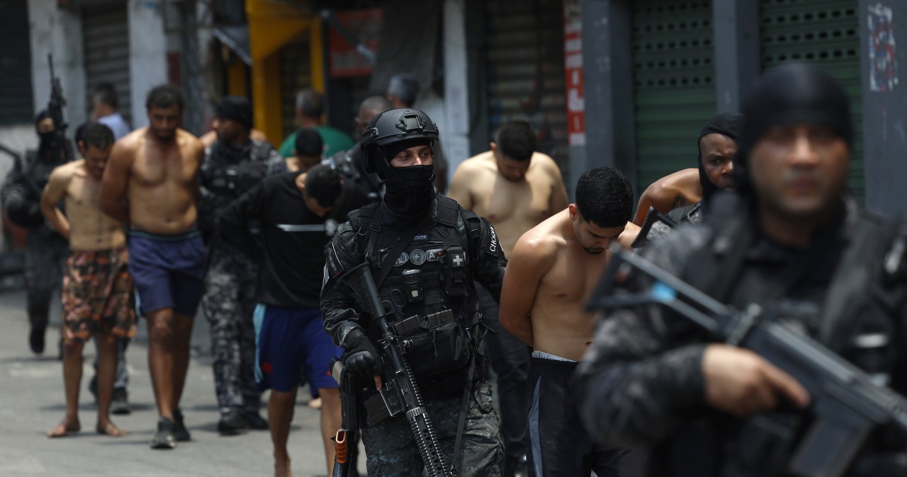 Akcja służb zamieniła się w krwawą jatkę. Zginęło kilkadziesiąt osób