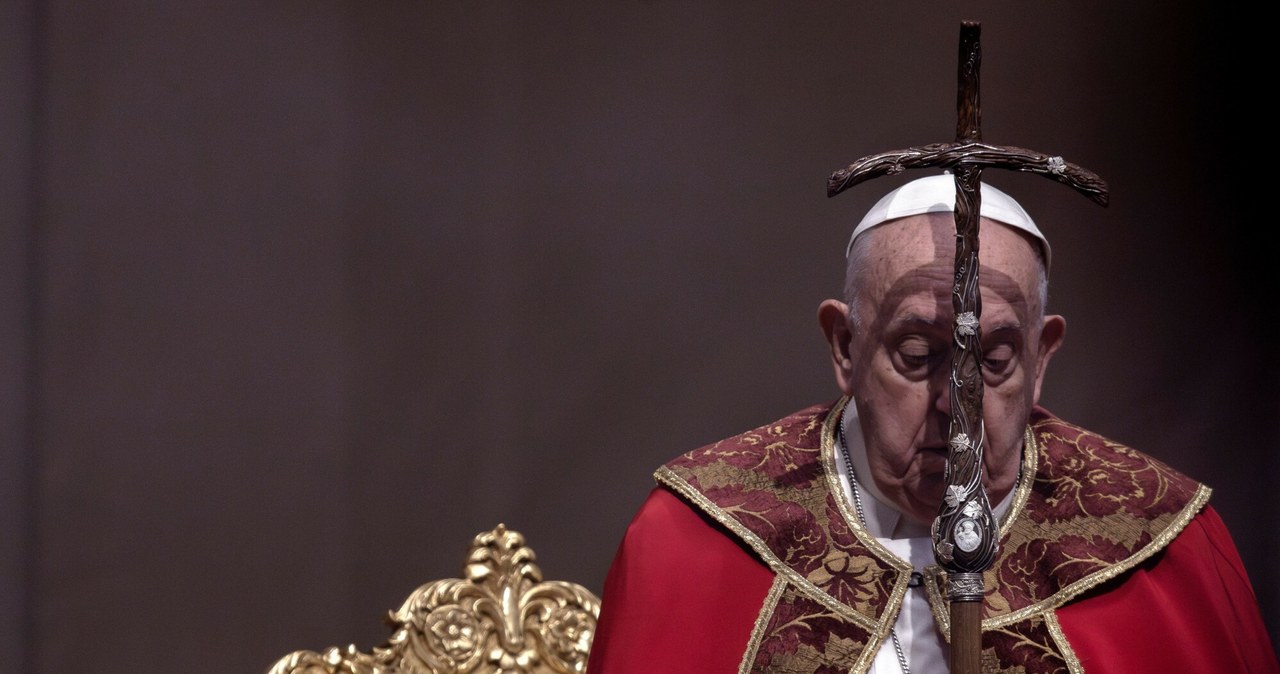 Stan papieża Franciszka ma się pogarszać. "Prosi, abyśmy się za niego modlili"