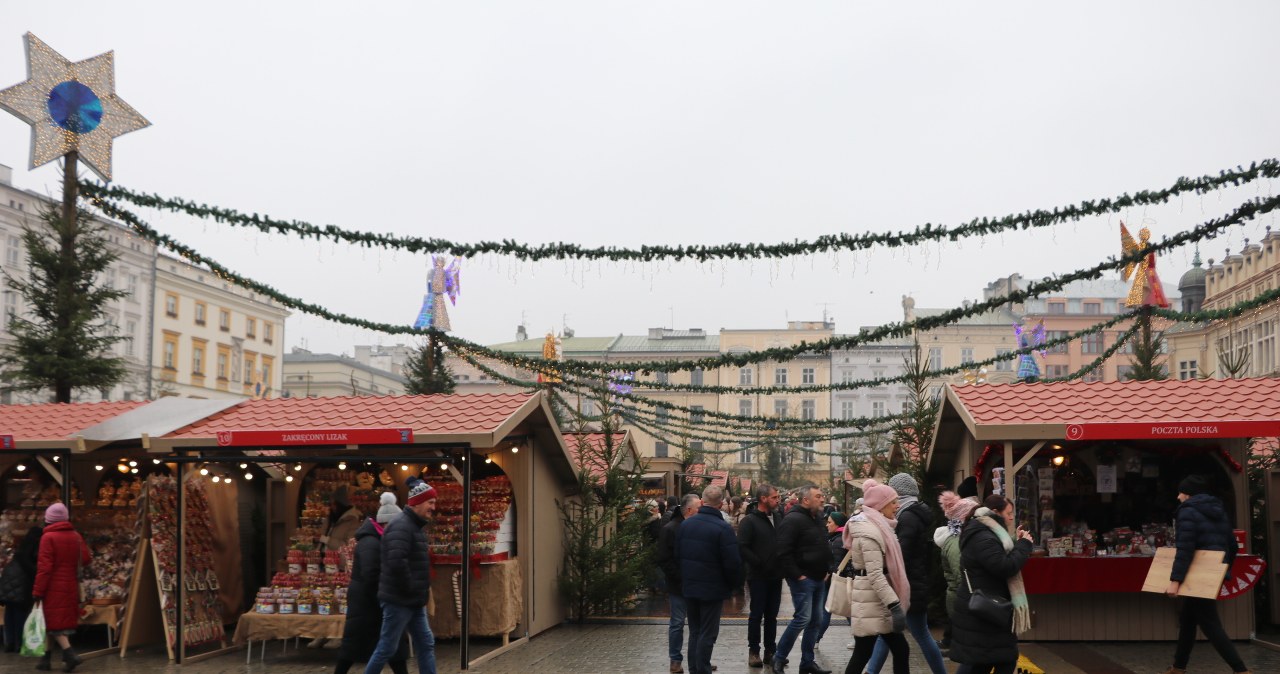 Betonowe zapory na jarmarkach świątecznych w Krakowie. Chodzi o bezpieczeństwo