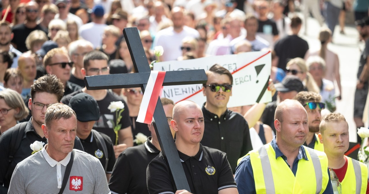 Tłumy na Marszu Milczenia po zabójstwie młodej kobiety. Zbrodnia wstrząsnęła miastem