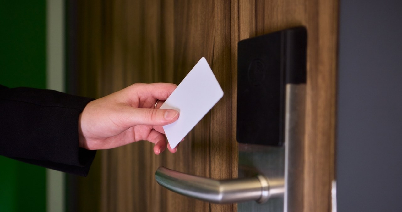 Policjant miał molestować 28-latkę. Co się stało w hotelu na Mokotowie?