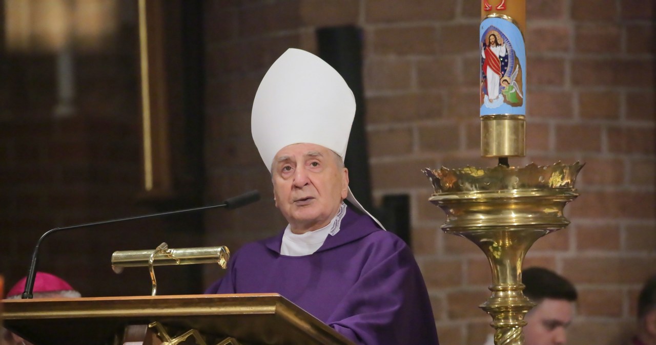 Znany hierarcha w szpitalu. Jest apel o modlitwę