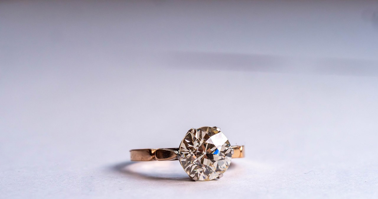 Zwrot w sprawie brylantów znalezionych wśród gruzu. Licytacja odwołana