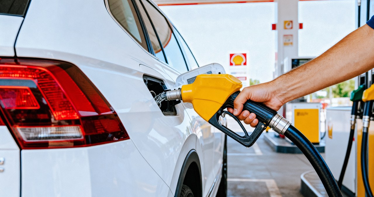 ​Rosną ceny paliw na stacjach. Ekspert kreśli scenariusz