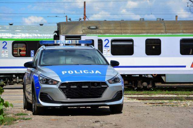 Śmiertelne potrącenie na torach na Pomorzu. Opóźnienia i utrudnienia